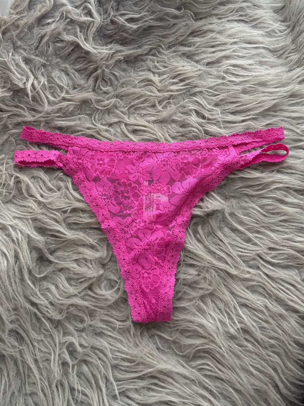 VS PINK WINK LACE THONG PANTY SMALL NWT